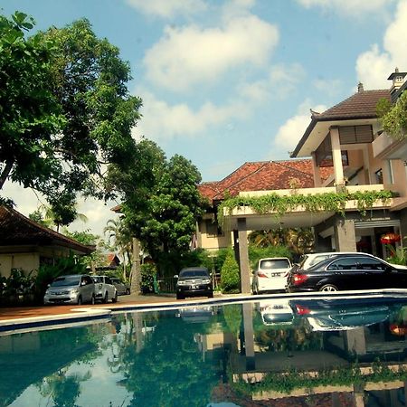 Dhyana Pura Hotel Mengwi Экстерьер фото
