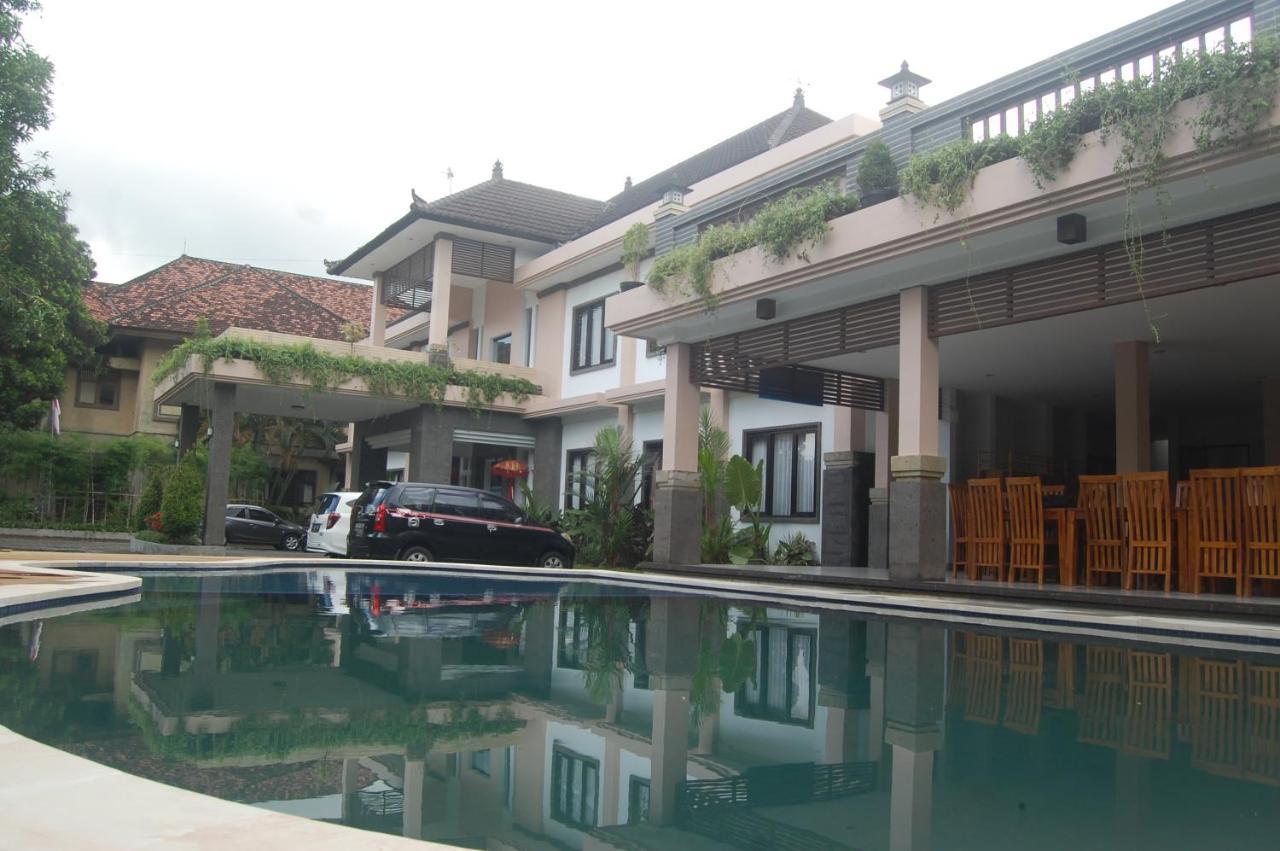 Dhyana Pura Hotel Mengwi Экстерьер фото
