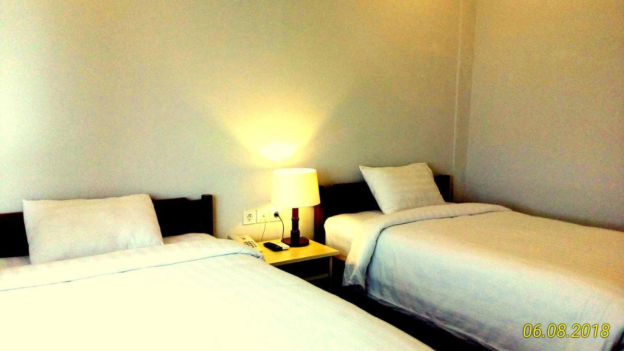 Dhyana Pura Hotel Mengwi Экстерьер фото