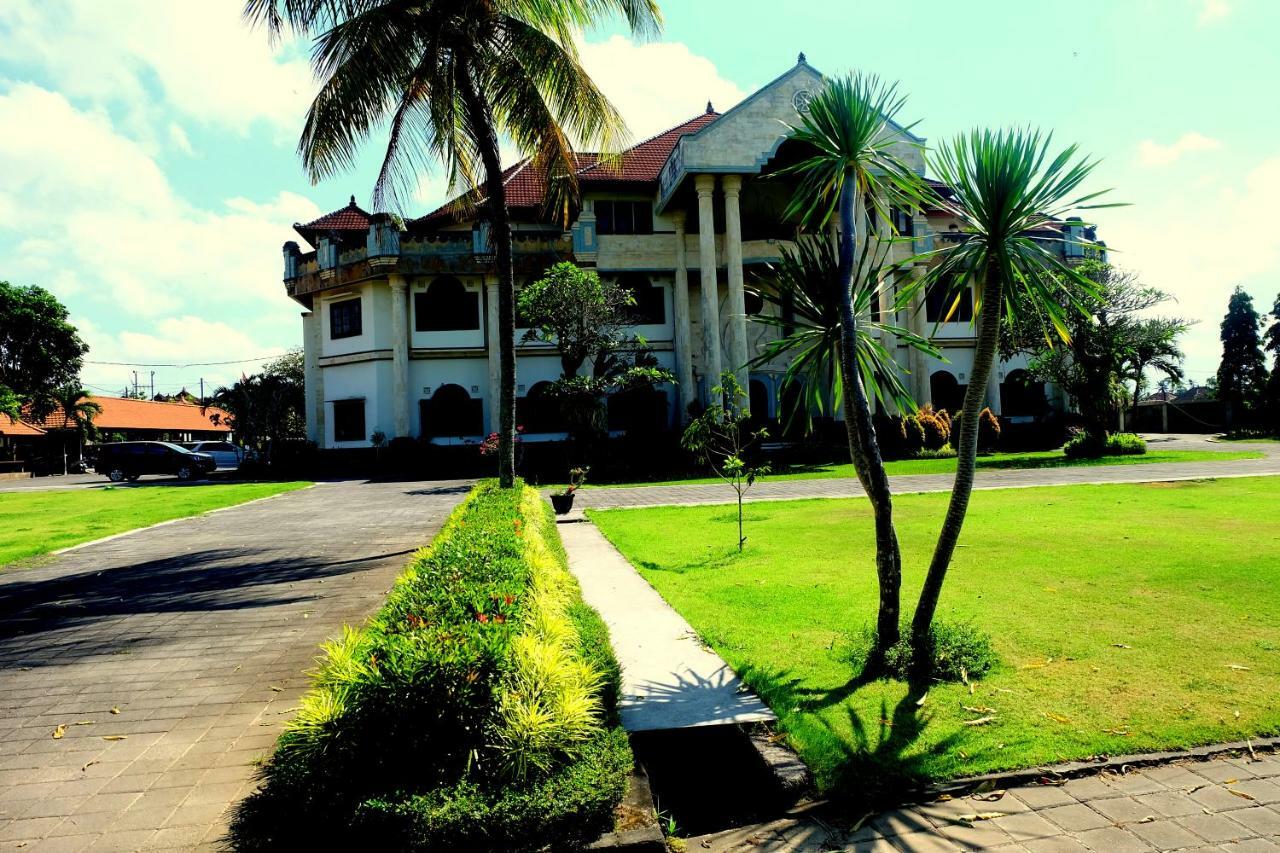 Dhyana Pura Hotel Mengwi Экстерьер фото